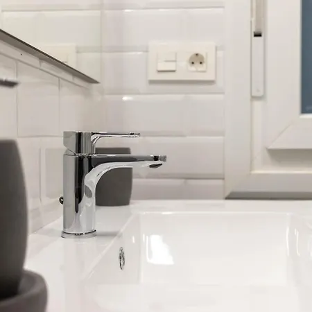 Indautxu Iii By Aston Bilbao